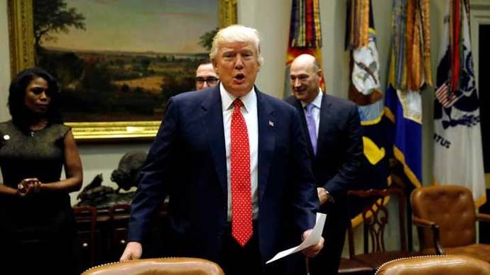 Casa Blanca pospone hasta próxima semana nuevo decreto migratorio de Trump