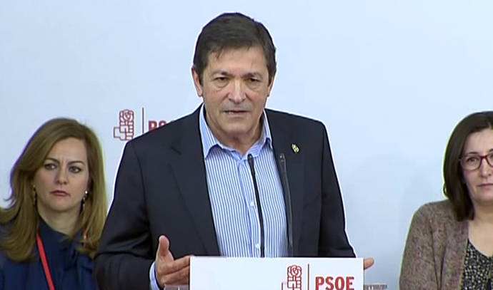 Javier Fernández reivindica que el Estado regule a los mercados y que el PSOE huya del 'populismo'