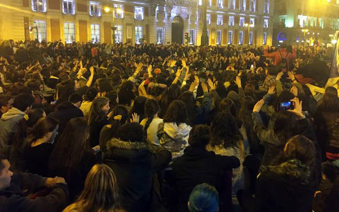 Un momento de la concentración de apoyo a las mujeres en huelga de hambre de Sol