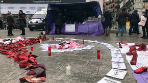 La Policía denuncia a las mujeres en huelga de hambre de Sol