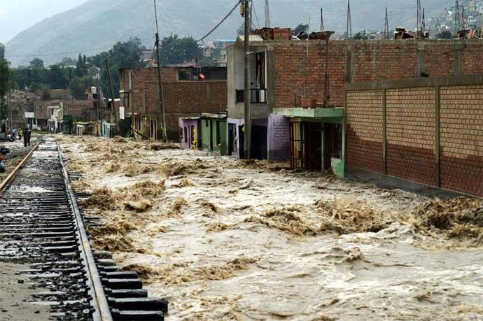 Pastor evangélico de Perú culpa a la “ideología de género” por las inundaciones en el país