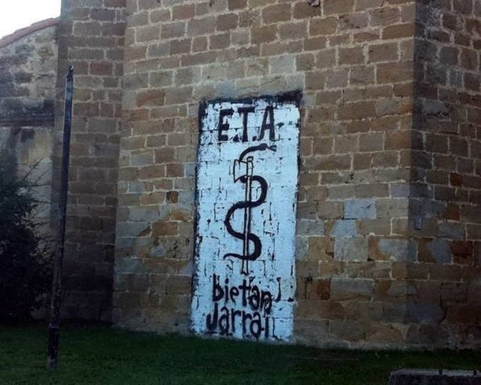 Pintada con el anagrama de ETA