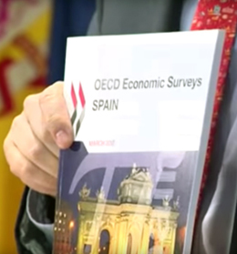 La OCDE culpa al paro y al empleo de baja calidad de una tasa de pobreza infantil del 23,4% en España