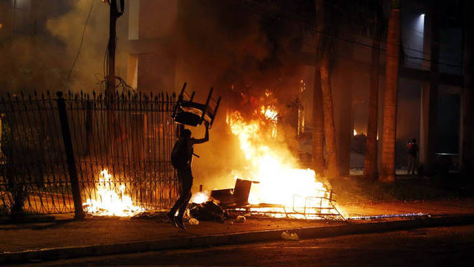 Presidente paraguayo insta a la calma tras incendio en sede del Congreso