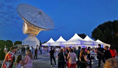 Ambiente del evento 'Vals hacia el espacio'