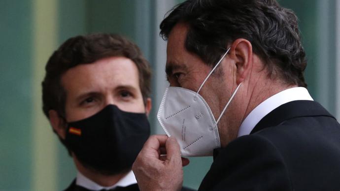 El presidente de la CEOE, Antonio Garamendi y el líder del PP, Pablo Casado, en Madrid. EFE/ Javier Lizon /Archivo