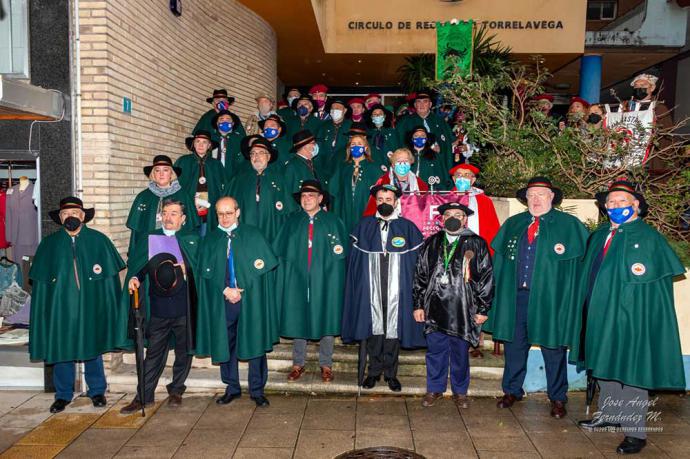  La Cofradía de los Cocidos de Cantabria nombró Cofrade de Honor al doctor Tomás Cobo