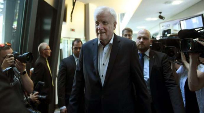 •	El ministro del Interior alemán, Horst Seehofer