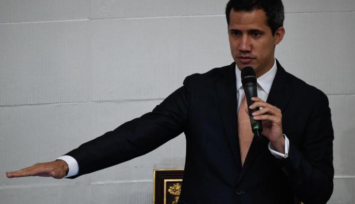 Juan Guaidó, presidente de la Asamblea Nacional, se proclamó en enero como presidente encargado en un audaz desafío a Maduro. 