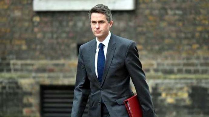 May destituye al ministro británico de Defensa, Gavin Williamson