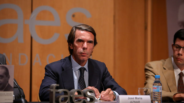 Aznar compara los sucesos en Cataluña con el "golpe de Estado del 34" y avisa: "nadie está por encima de la ley"