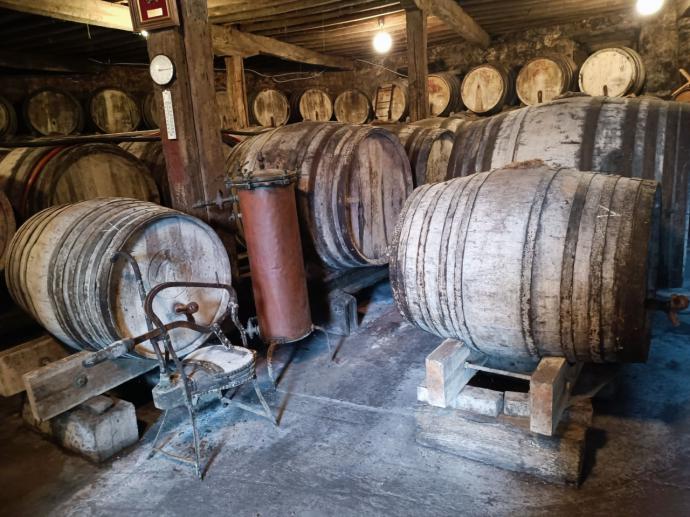 La bodega de Aurelio Corral cuenta con 120 años en el pueblo de Treceño