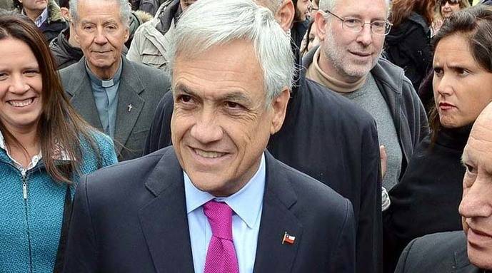 El expresidente Sebastián Piñera es favorito en las encuestas a las próximas elecciones presidenciales de Chile 
	
