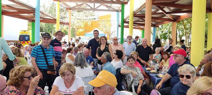 Cerca de 400 mayores de 11 municipios de la provincia participan en el primer encuentro comarcal