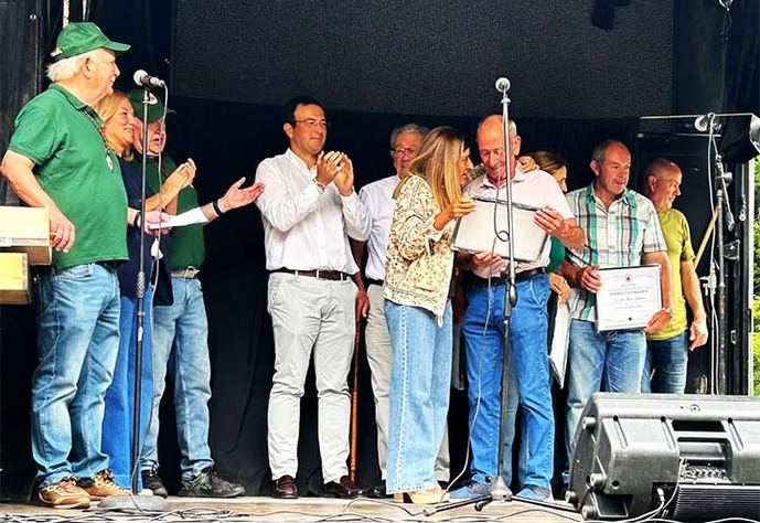 Más de 2.000 raciones de cocido montañés se repartieron en el monte Ucieda