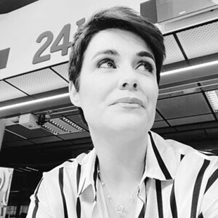 “La Ciudad De Los Girasoles”, Novela De Marta Solano. Un retrato conmovedor de la infancia como botín de guerra