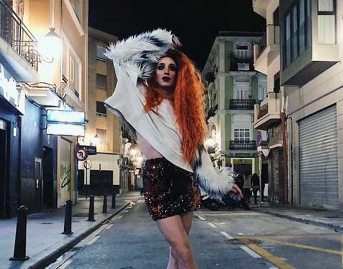 La drag Liz Dust organiza un tour en Guruwalk por los belenes de Valencia 