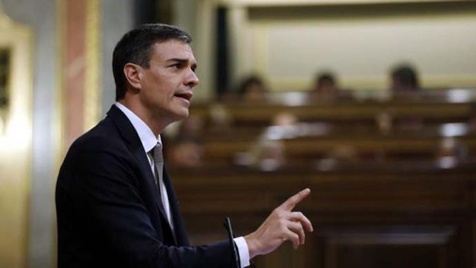 Pedro Sánchez encara un laberinto de trámites y pactos para revertir las políticas del PP