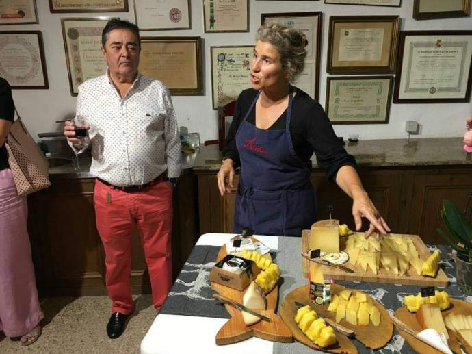 Clausura el curso de quesos en los laboratorios Arroyo
