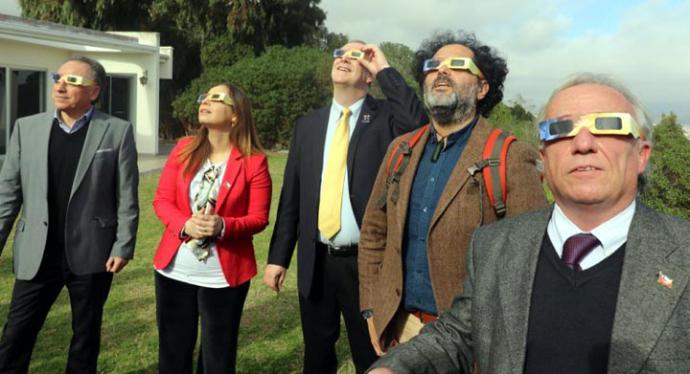 CHILE: En las oficinas de AURA comenzó la “Operación Eclipse”