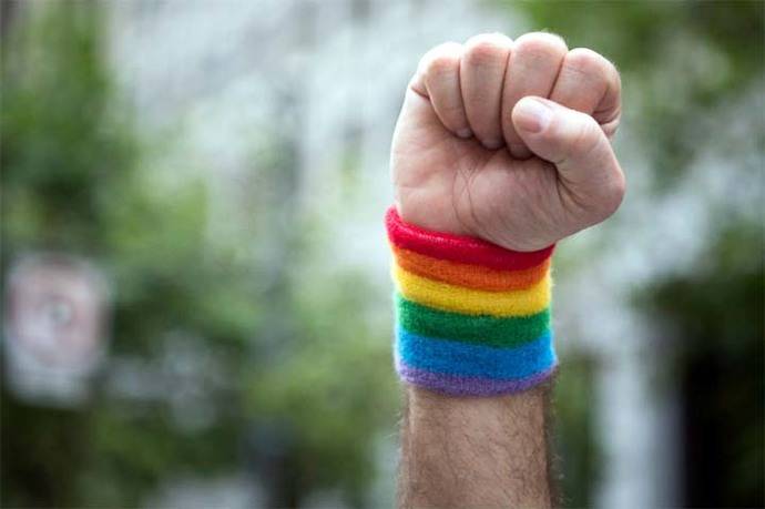 Condenan a hospital por 'tratamiento' antihomosexualidad en China