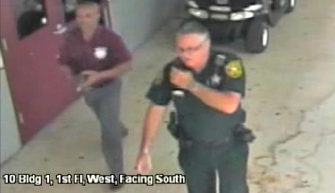 Parkland: Scot Peterson fue arrestado por negligencia un año después de la masacre en la escuela de Florida | Estados Unidos. 