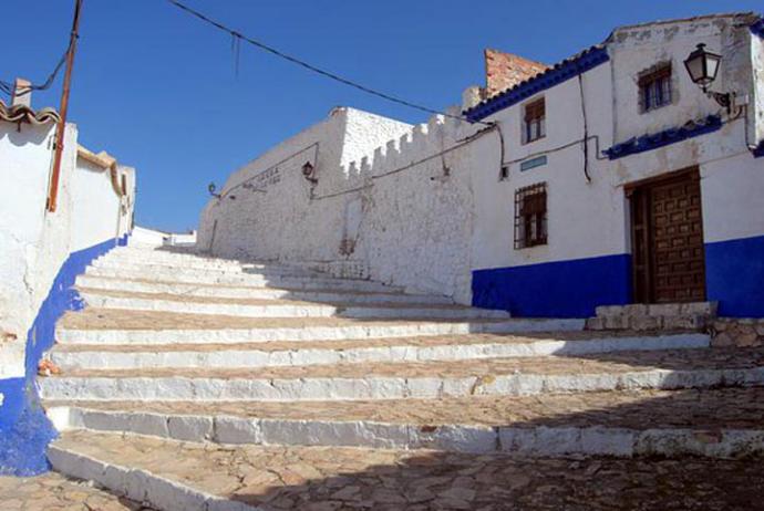 Campo de Criptana, pueblo pintoresco manchego con los molinos genuinos de Don Quijote