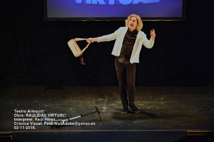 Raúl Pérez estrena 'Raulidad Virtual' en el Teatro Arlequín de Madrid