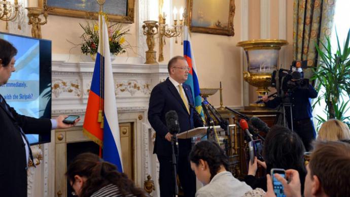 Rusia advierte al Reino Unido que 'está jugando con fuego' con respecto a caso Skripal