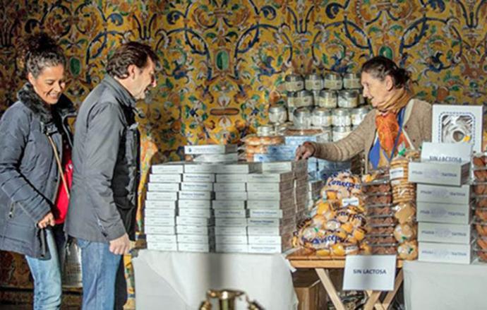 Inaugurada la muestra de dulce de convento de clausura en los Reales Alcázares de Sevilla