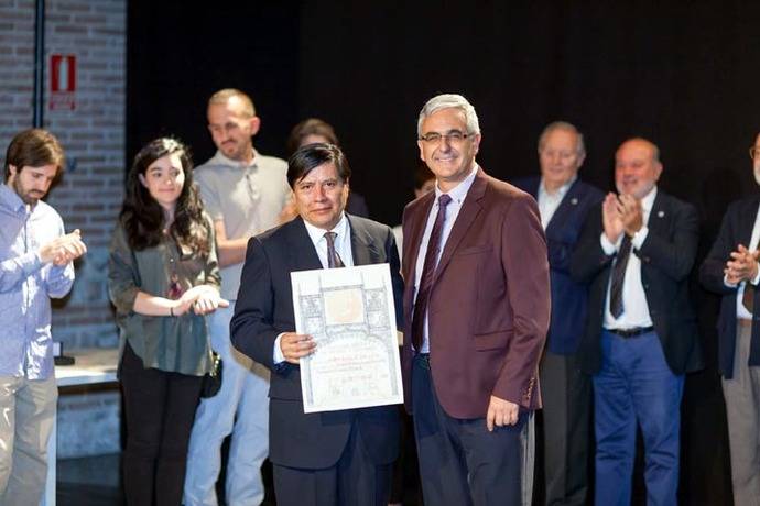 Leovigildo Cristóbal, galardonado con el premio Tritona en el Salón de Otoño en Madrid