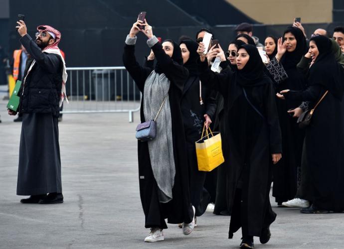 Muchas mujeres en Arabia Saudita no se enteran de su divorcio.