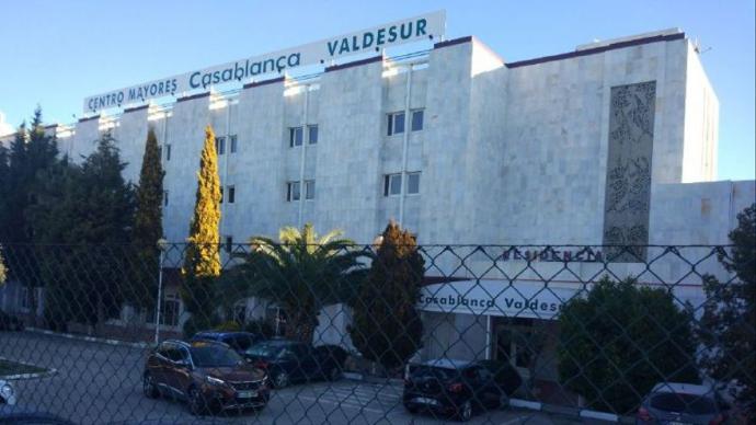 Fachada de la residencia Casablanca Valdesur L.G.