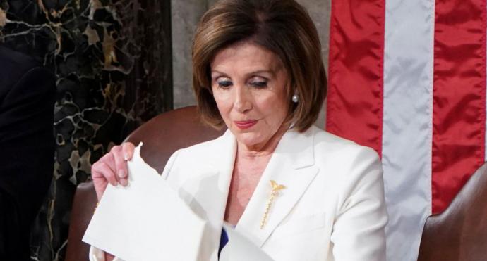 Quién es Nancy Pelosi, la mujer más poderosa de EE.UU. que rompió el discurso de Trump