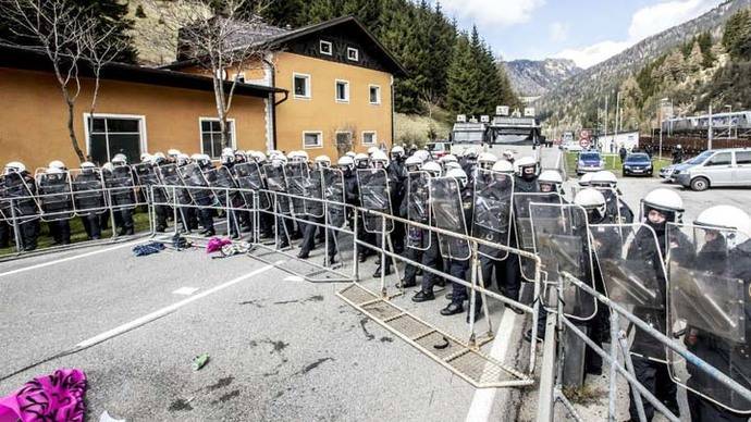 Austria no usará al Ejército para controlar inmigración desde Italia