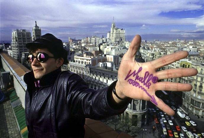 El grafitero Muelle en la terraza del Círculo de Bellas Artes en 1987. Foto: José Antonio Rojo