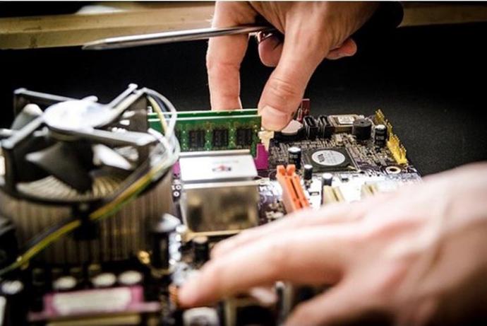 ¿Contratar a un técnico para reparar el PC o hacerlo por nuestra cuenta?