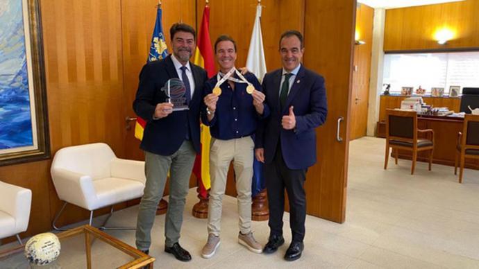 Campeón mundial en Apnea. Ignacio Peral, español (alicantino) y orgulloso de serlo