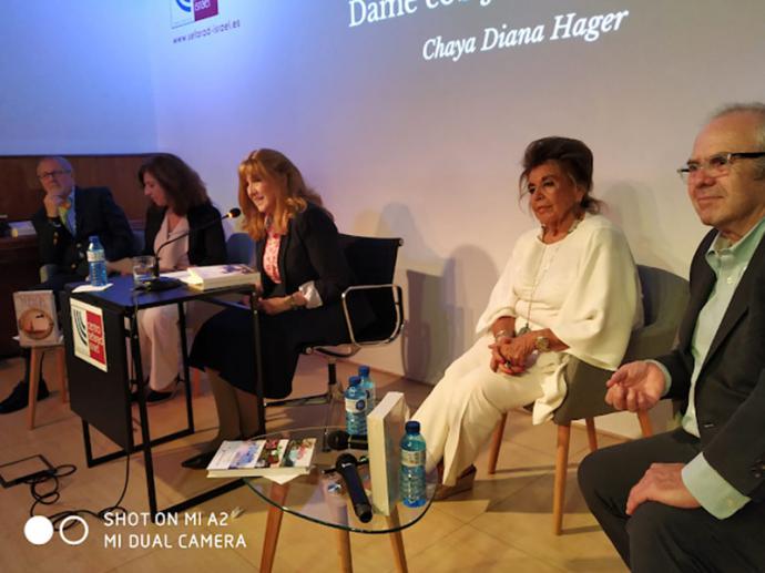 Chaya Diana Hager, autora de la novela “Dame cobijo bajo tus alas”