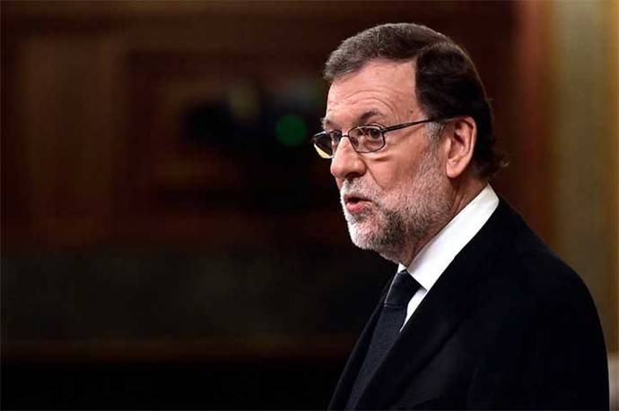 Rajoy exige al presidente de Cataluña suprimir proyecto de declaración de independencia