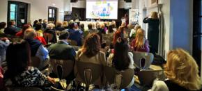 Un cóctel de solidaridad llena Sevilla de compromiso contra la malaria
