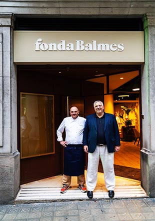 Masó y Ramagosa, en la entrada de Fonda Balmes: tradición, amistad y continuidad