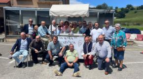 La Cofradía del Hojaldre de Torrelavega hizo su reunión mensual en Pomaluengo