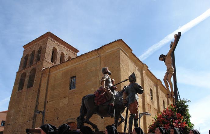 Obras maestras del arte sacro de Castilla y León arropan a la Semana Santa de Sahagún