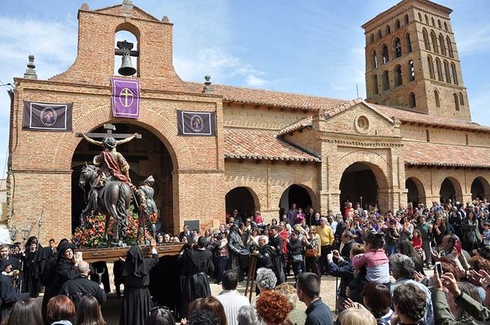 Obras maestras del arte sacro de Castilla y León arropan a la Semana Santa de Sahagún