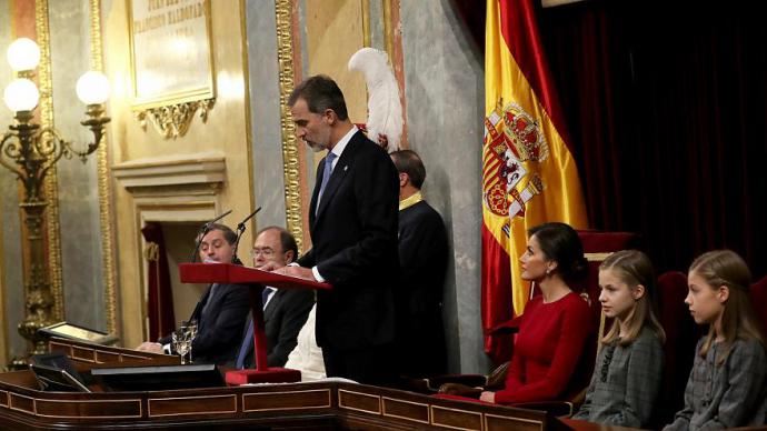 La memoria histórica, las víctimas de la crisis, la amenaza de la extrema derecha y otras ausencias del discurso de Felipe VI sobre la Constitución