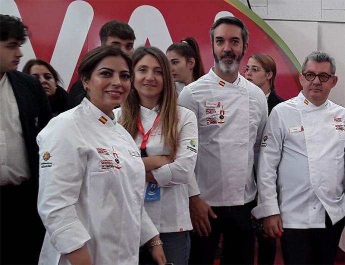 Lucía Freitas 1 Estrella Michelin 3 Soles Repsol, segunda de izquierda a derecha