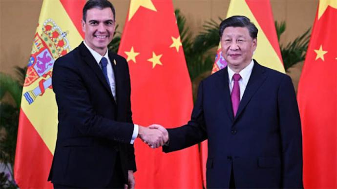 El presidente del gobierno español Pedro Sánchez y el líder supremo de China Xi Jinping