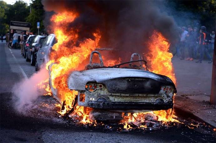 Disturbios en Hamburgo en protesta por la celebración del G-20