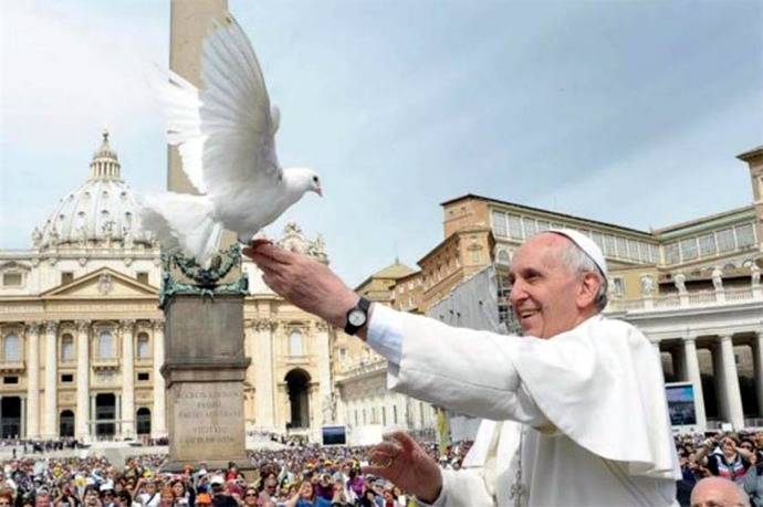 El Papa propone para el jueves 'un minuto de paz' por el mundo